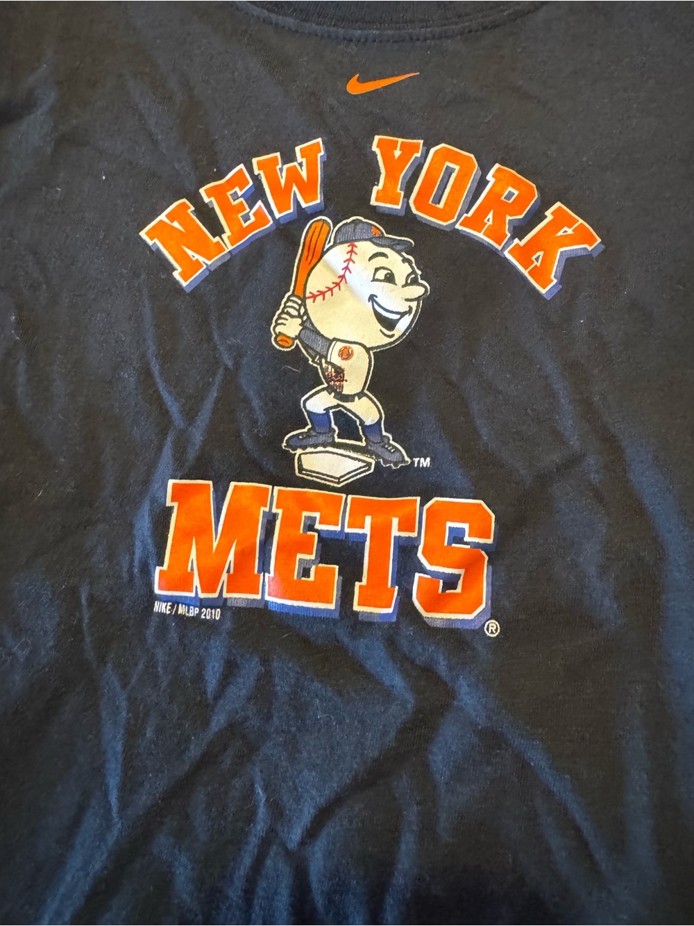 Nike Kids Black New York Mets Graphic Tee with Orange Accents ⚾️